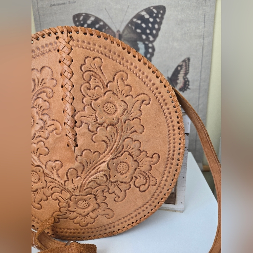 Vintage Round Tooled Leather Bag - Picture 3 of 8